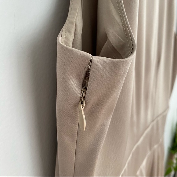 Just Taylor Champagne Satin Cocktail Dress SZ 4P - Picture 7 of 9